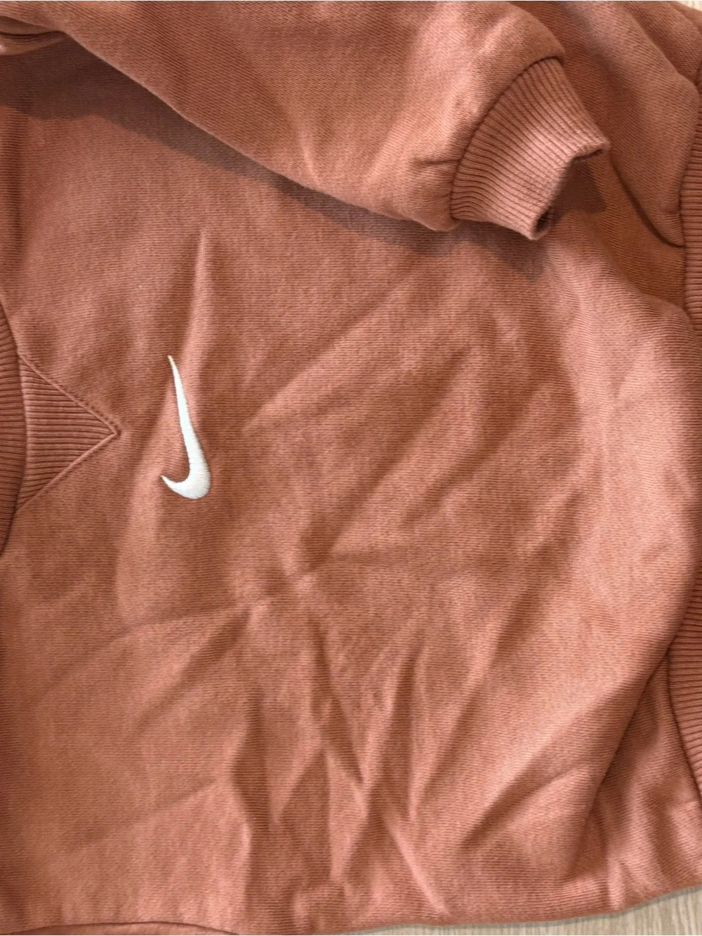 Nike Rust Brown Crewneck Sweatshirt and Joggers Set with White Swoosh - Picture 3 of 4